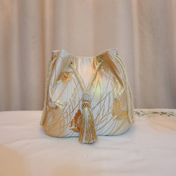 Creema SPRINGS 】秋色花紅葉模様シルク着物帯の2waysクラッチバッグ