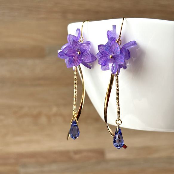 桔梗きらめく花束ピアス＊ゴールド＊プラ板＊キキョウ＊ききょう