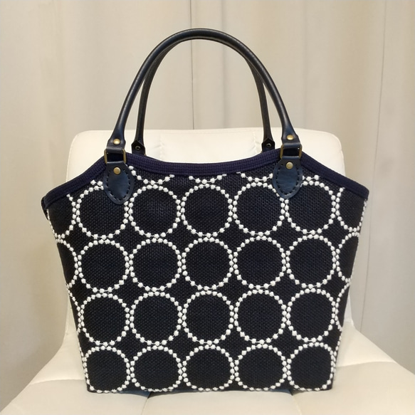 ミナペルホネン タンバリン トートバッグ 持ち手合成皮革 紺色×白 送料