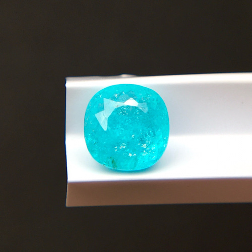 2.05ct天然パライバトルマリン ルース 高級 鑑定書付き ネオンブルー