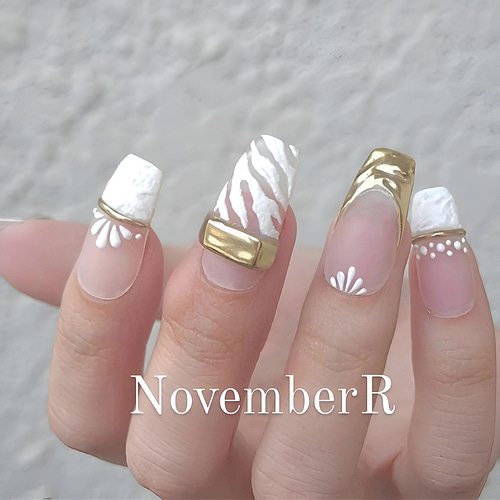 LA745☆おしゃれゼブラ柄×ゴールドミラーネイルチップ ネイルチップ