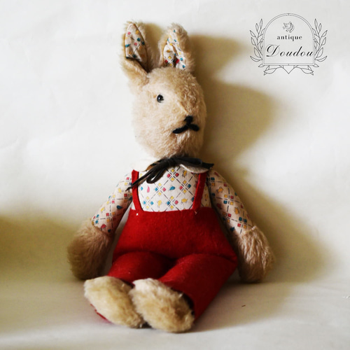 英国アンティーク ぬいぐるみ 赤いおズボンのうさぎさん【s0168