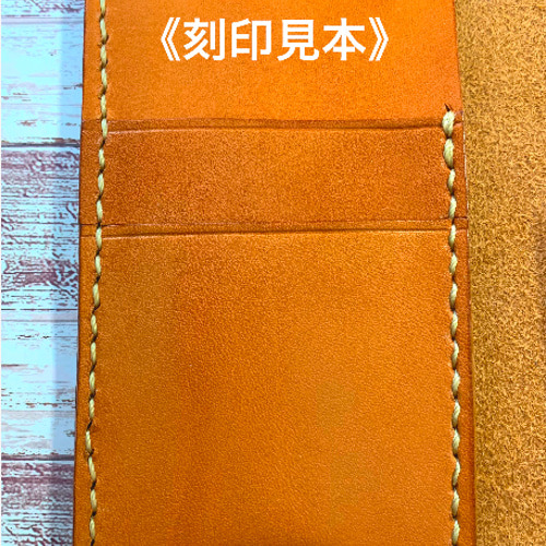 2枚ポケット付き栃木レザー オリーブグリーン iPhoneケース 手帳型 本