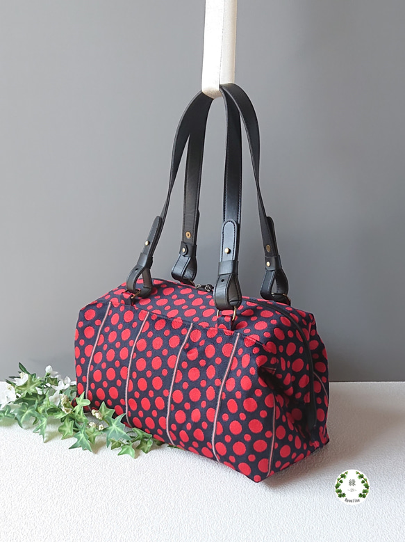 畳縁・がばっと開くボストンバッグ（ドット・赤×黒） ボストンバッグ