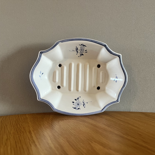 フランスの古い石鹸置き 陶器 古道具 レトロ ソープディッシュ【石鹸