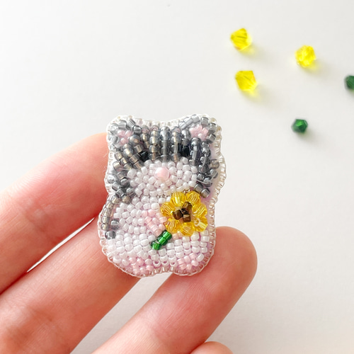 ハムスターのビーズ刺繍ブローチ/キーホルダー/バッグチャーム グレー