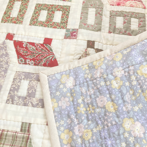 ハウスのパッチワークタペストリー パッチワークキルトタペストリー