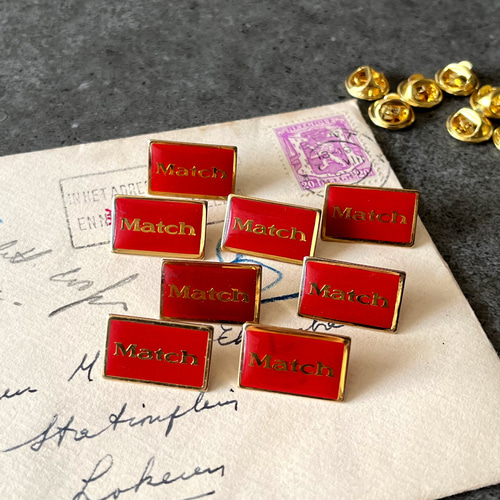 送料無料】8個セット フランス ヴィンテージ ピンバッジ Match