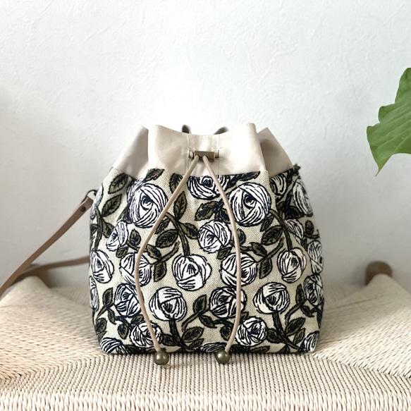 ⚮̈ミナペルホネン rosy beige シプリバッグ 巾着ショルダーバッグ