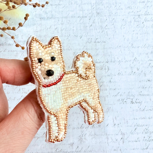 2way】ビーズ刺繍のうちの子ブローチ、バッグチャーム・茶柴 ブローチ