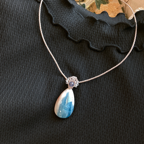 アクアマリンインクォーツ（シリカ母岩つきアクアマリン） マクラメ