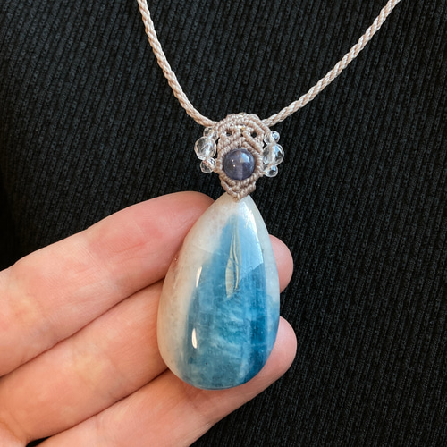 アクアマリンインクォーツ（シリカ母岩つきアクアマリン） マクラメ