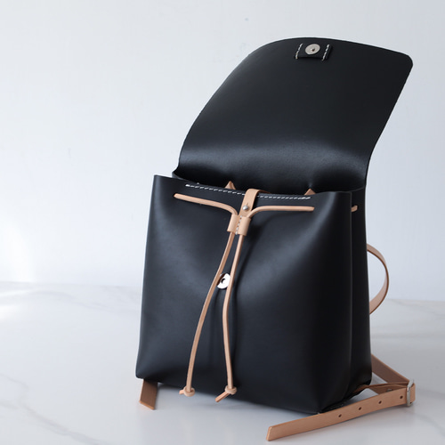 牛革手作りリュックサックレザーバックパック リュック・バックパック