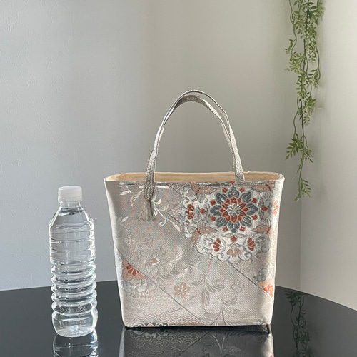 帯リメイクバッグ 華文様に蝶 トートバッグ Mサイズ 和装バッグ トート