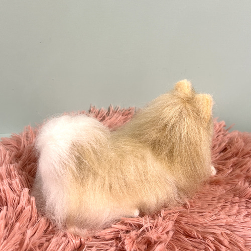 羊毛フェルト にこにこポメラニアン 送料無料 クリーム 羊毛フェルト