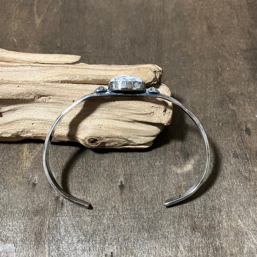 ホワイトバッファロー シルバー バングル ブレスレット #インディアン