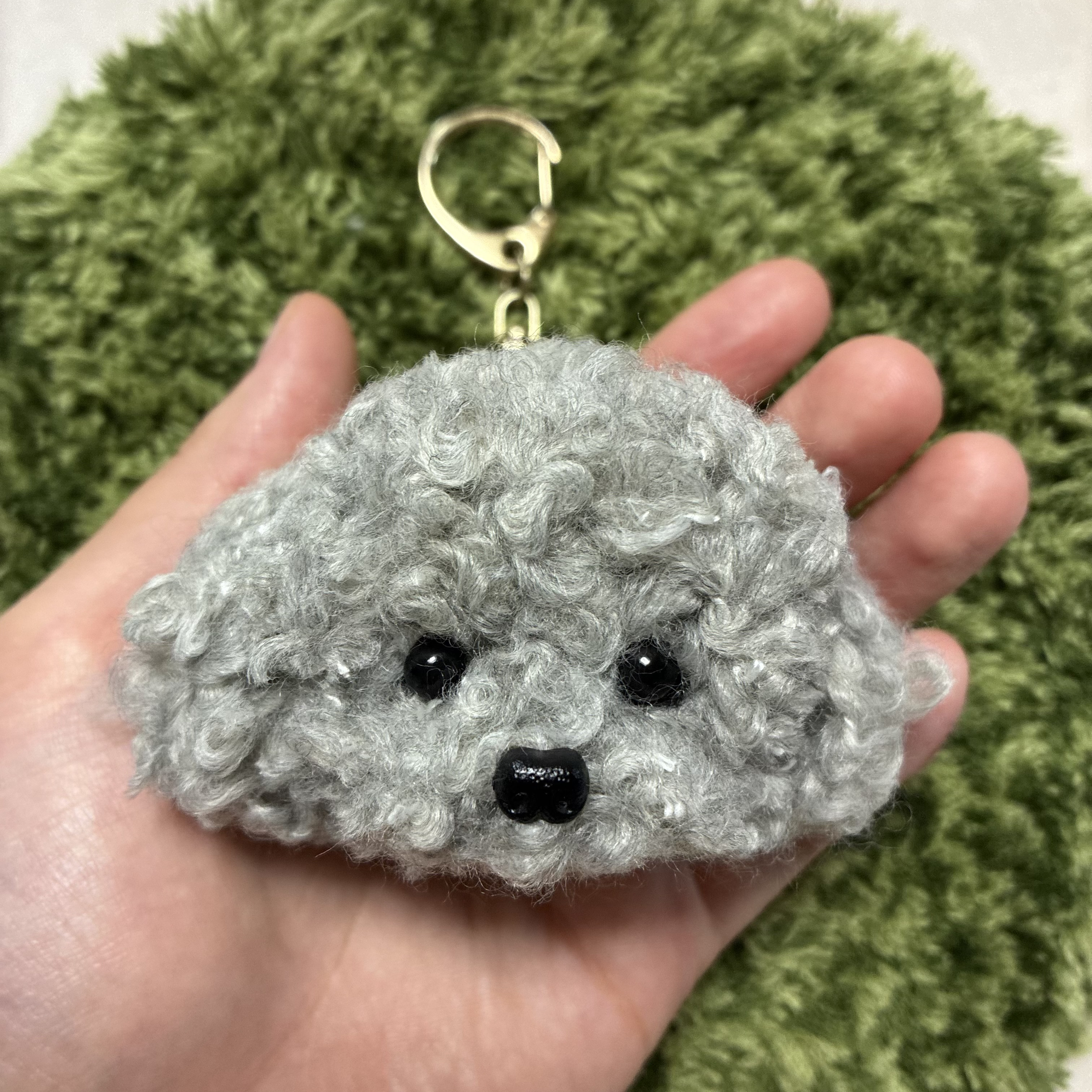 うるうるトイプードル 毛糸キーホルダー＊グレー 灰色 ぬいぐるみ