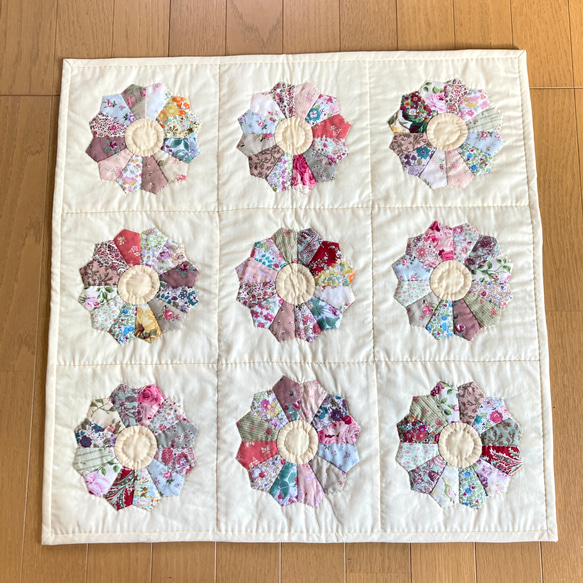 大きめドレスデンのパッチワークタペストリー パッチワークキルト