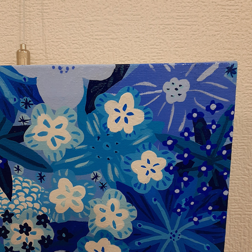 青だらけの花の作品 抽象画 キャンバスアート 25×25cm 画家 小楠アキコ