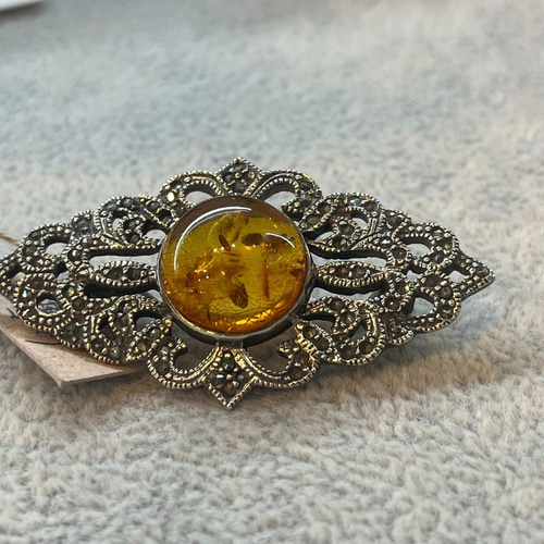 琥珀 ブローチ マーカサイト アンティーク ブローチ デザイン シルバー