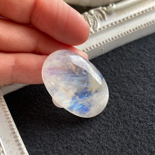 高品質☆レインボームーンストーン（ホワイトラブラドライト） D