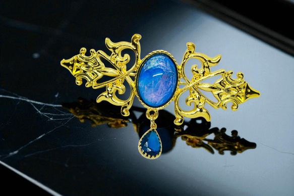 空のしずく ― シアンブルーの幻想】チェコガラスのアンティーク