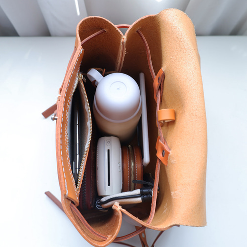 牛革手作りリュックサックレザーバックパック リュック・バックパック