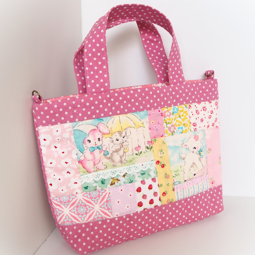 完成品】ハローベイビー絵本の1ページみたいなパッチワーク♪ミニ