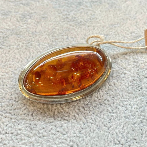 シルバーブローチ 琥珀 シルバー 大粒 シルバー925 楕円型 オレンジ