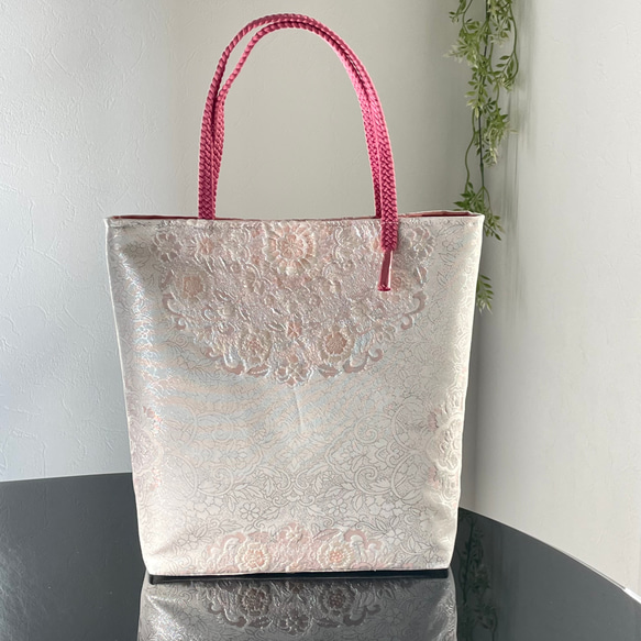 帯リメイクバッグ ピンクの華文様 B5サイズ 和装バッグ 帯バッグ