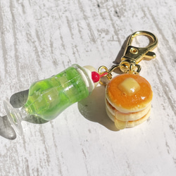 ラムネシェイカー◇シャカシャカキーホルダー サイダー ソーダ