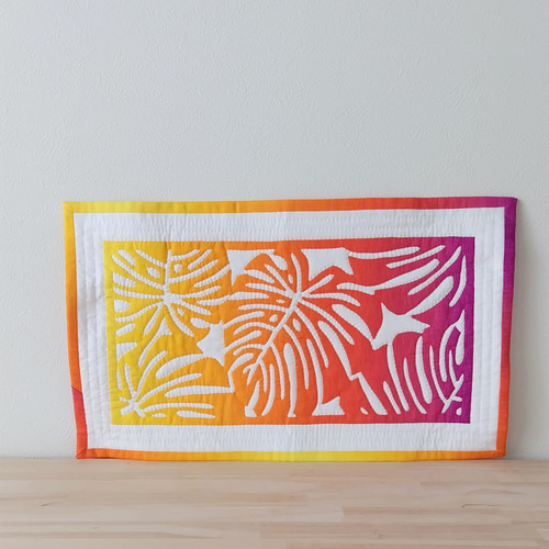 ハワイアンキルト】☆送料込み☆モンステラのタペストリー