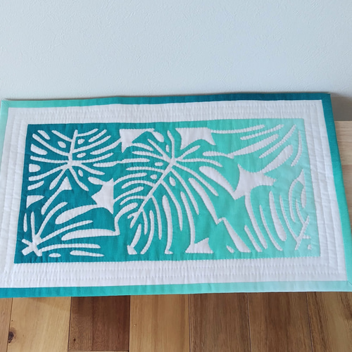 ハワイアンキルト】☆送料込み☆モンステラのタペストリー