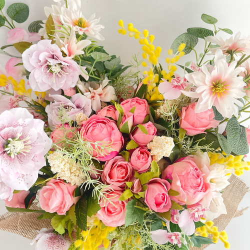 春を束ねた飾る花束ブーケ｜ミモザ・クリスマスローズ・薔薇 光触媒