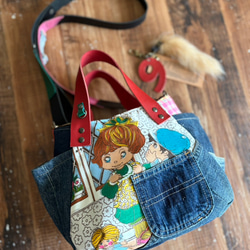 新作♪360度かわいい6面トートバッグ：デニムリメイク×いちご柄 トート