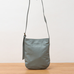 本革 イタリアンレザー アラスカ （ナチュラル）を使ったサコッシュ