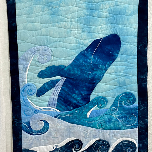 M]ハワイアンキルトタペストリー ホエール タペストリー・壁掛け