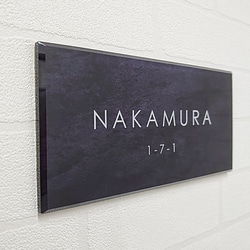 屋外対応】シックでスタイリッシュな黒単色ベースアクリル表札＊透明4
