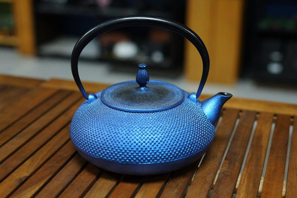 南部鉄器 鉄瓶 「平丸あられ」 瑠璃色 その他キッチン小物 南部鉄器