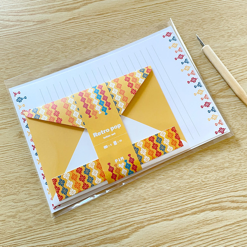 レトロポップなレターセット（シール付き）洋2封筒 A5便箋 手紙 ファン