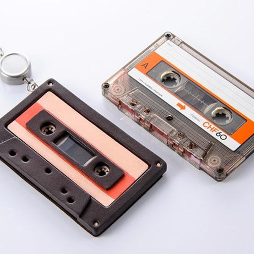 リアルサイズ☆カセットテープモチーフ カードホルダー オレンジ（本革