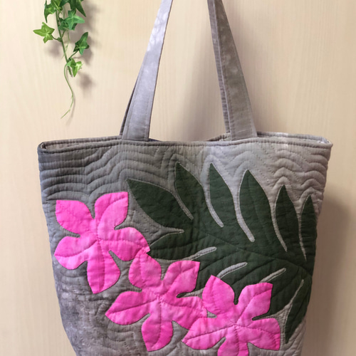 ☆Ao様オーダー作品☆ラウアエとプルメリアのバッグ＊ハワイアンキルト