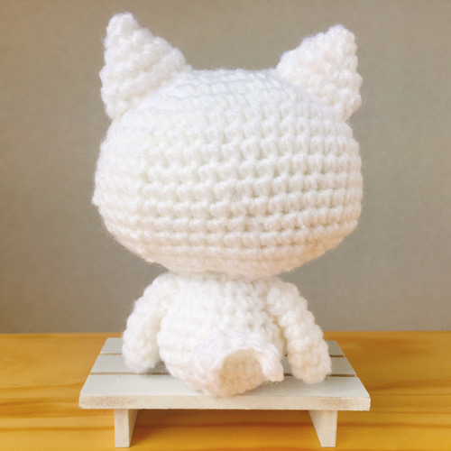 真っ白かわいい白猫ちゃんあみぐるみ あみぐるみ SHIHO 通販 5610708