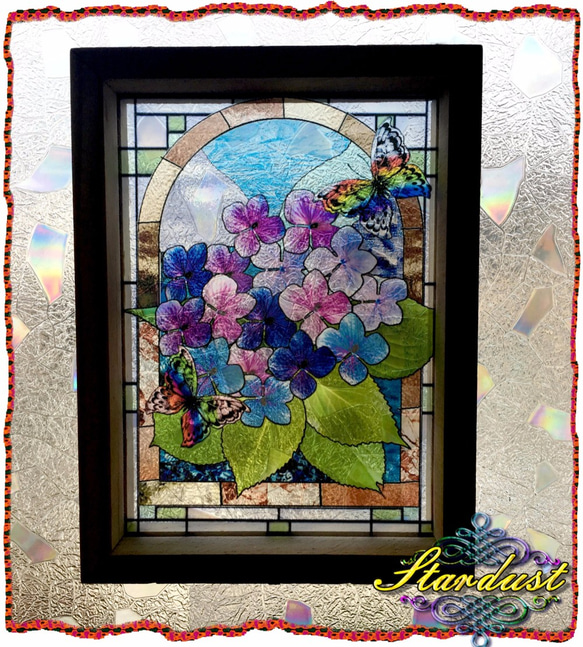 再販]あじさいと蝶のステンドグラス風壁掛けアクセサリー 写真