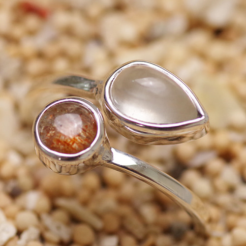 人気作品【再制作済み】サンストーンとムーンストーンのシルバーリング