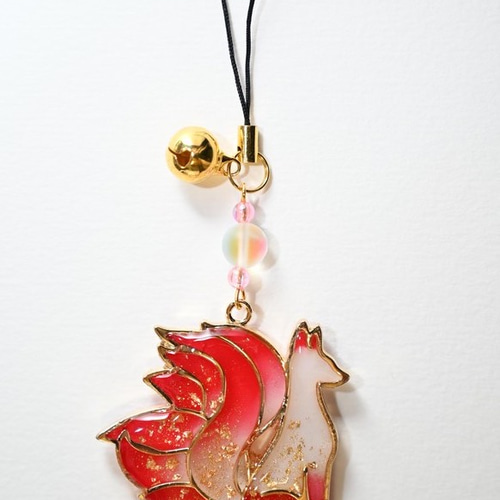 九尾狐 牡丹(白×赤)】 レジンストラップ バッグチャーム 小夜時雨/さよ