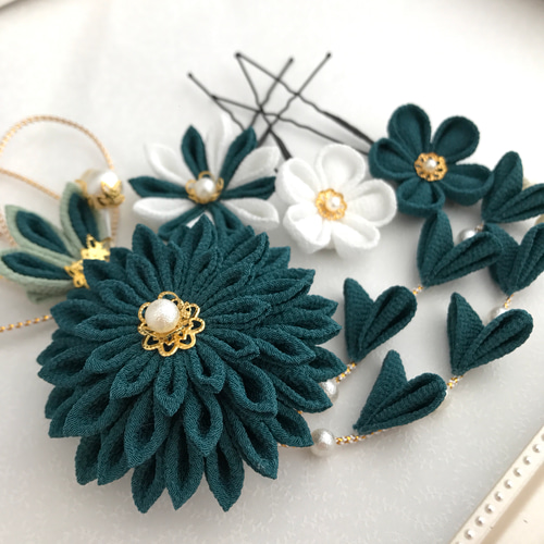 青緑＊白❁振袖髪飾り【つまみ細工】結婚式・成人式・卒業式 かんざし