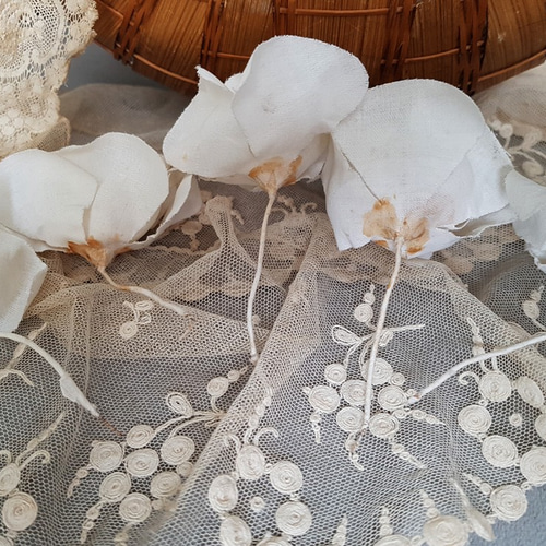 フランスアンティーク 布花ブーケ 白 チャーム Mon Atelier COUTURE