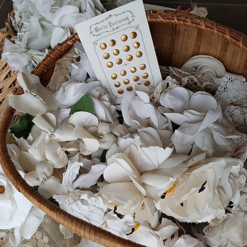 フランスアンティーク 布花ブーケ 白 チャーム Mon Atelier COUTURE
