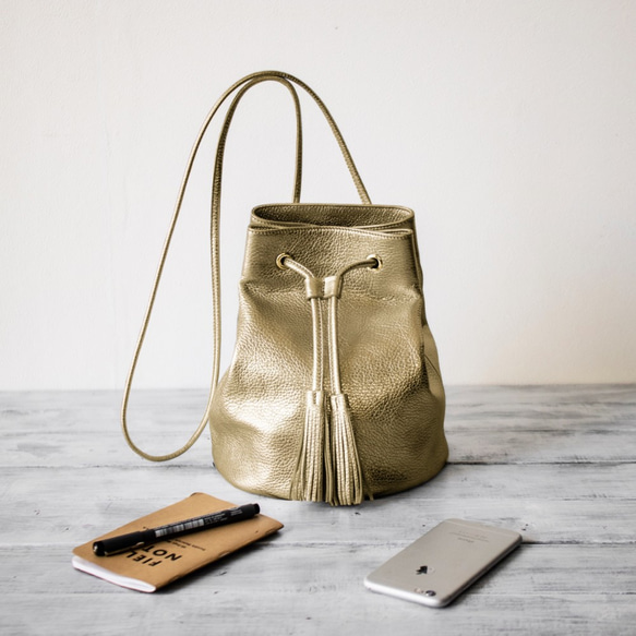 イタリア製本革 ショルダーバッグ 2way 巾着バッグ 【ゴールド